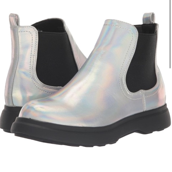 New DV Dolce Vita Cole Ankle Boots Iridescent Metallic Moon Boots Sz 4 - Picture 1 of 15